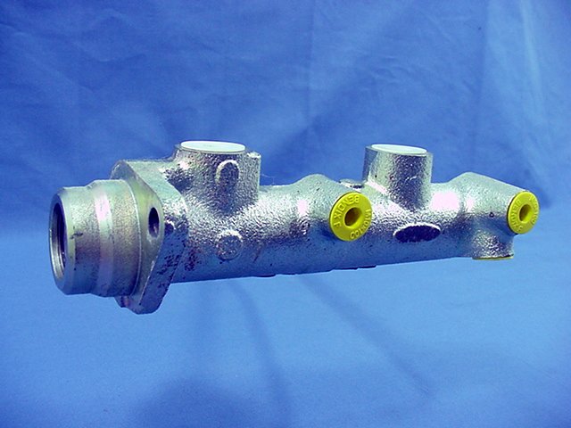 New Bendix 12182 Brake Master Cylinder 85 86 Merkur XR4Ti 2.3L SOHC Turbo