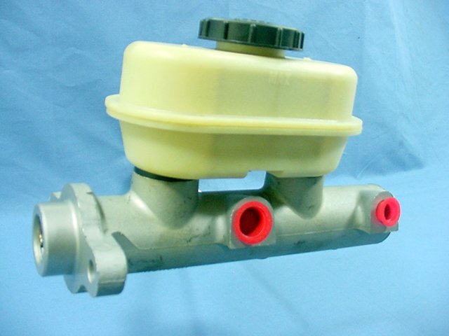 New Bendix 12384 Brake Master Cylinder 87 Ford Ranger 4WD