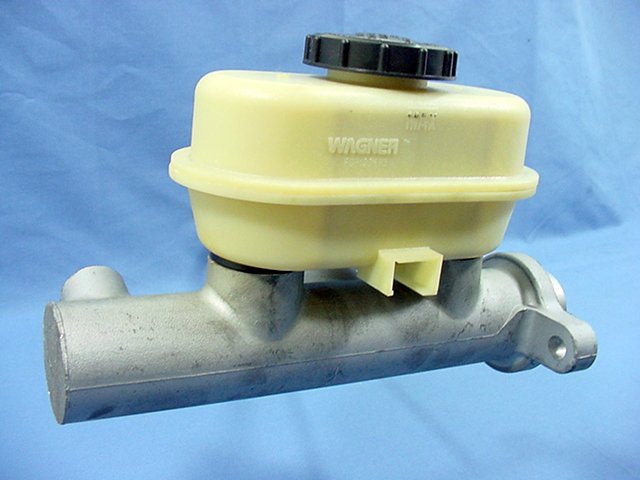 New Bendix 12384 Brake Master Cylinder 87 Ford Ranger 4WD