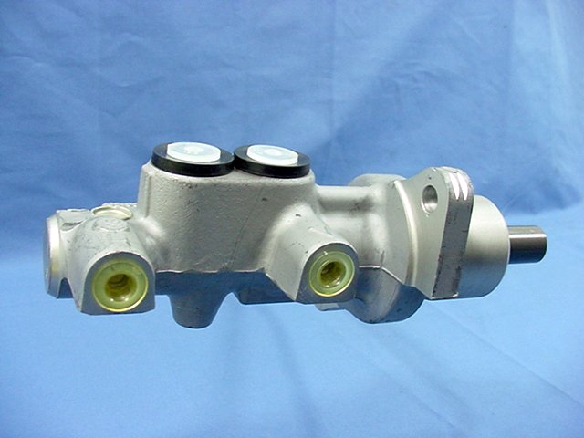 New Bendix 12889 Brake Master Cylinder 91 92 93 94 95 96 97 98 99 325 328iS 318i