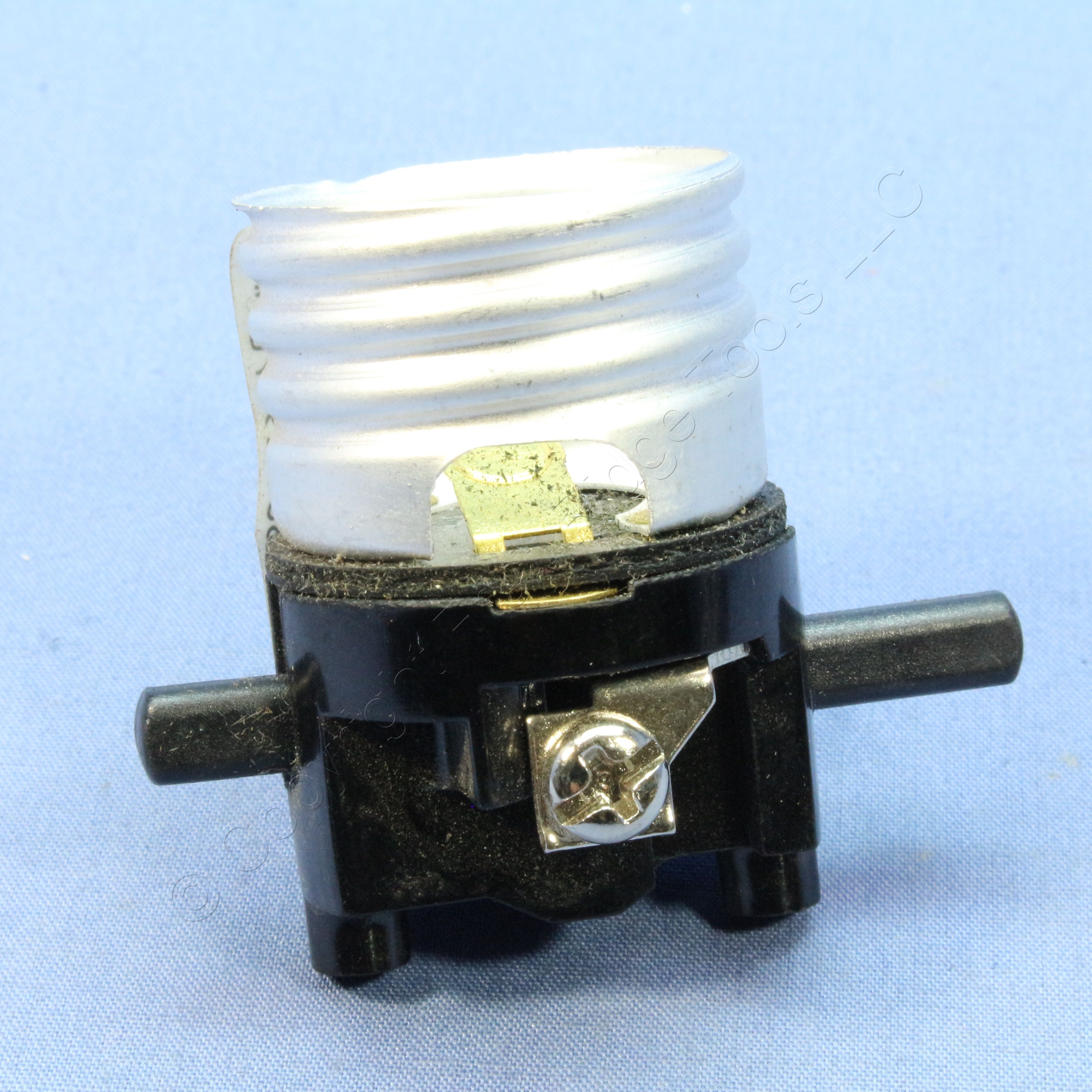 Cooper Push Thru Switch Light Socket Core Electrolier Lamp Holder 660W