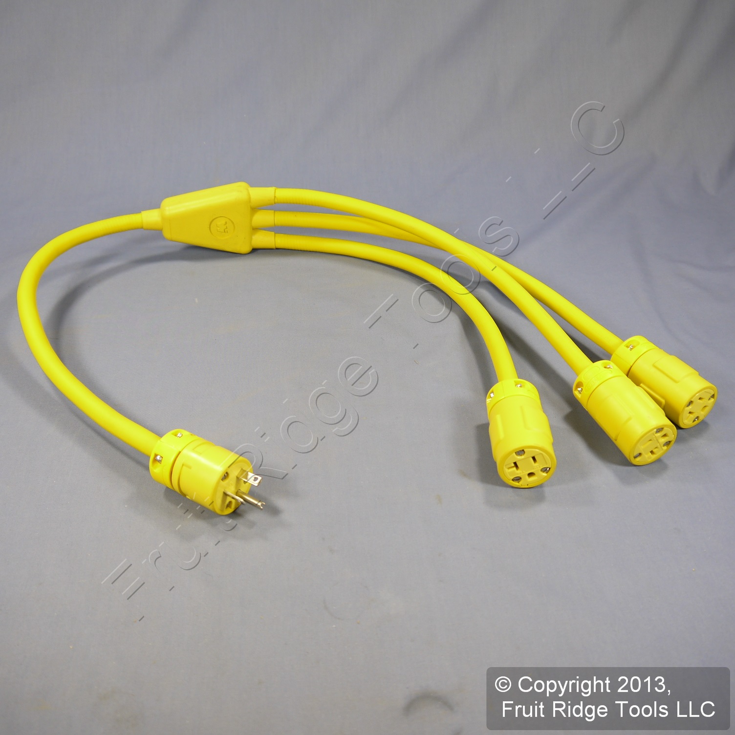 Woodhead Molded W IN Splice Male TO 3 Female Plugs 3 5ft Cord Nema 5 20