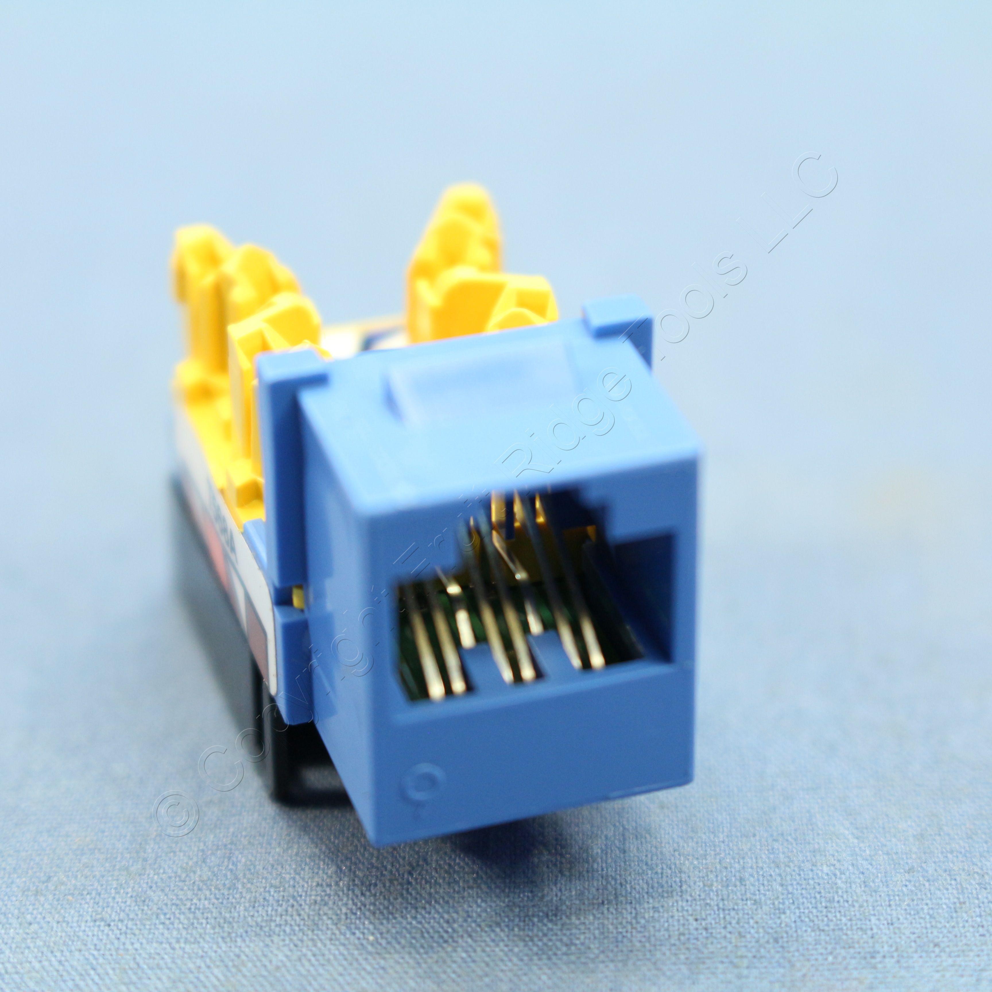 Hubbell netSELECT Blue Universal A/B Cat 6 Voice Data Jack 8Position