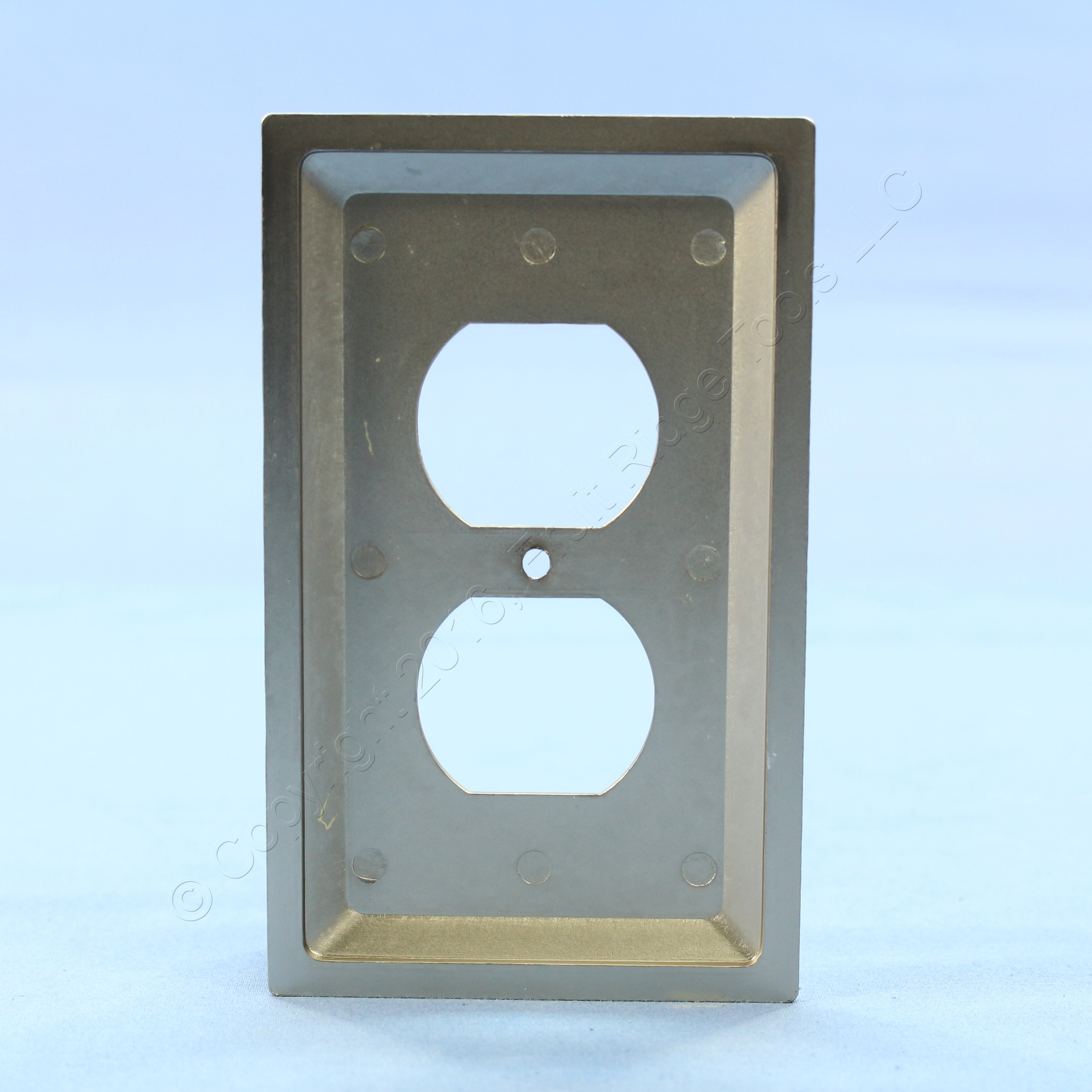 Leviton 1Gang Satin Nickel Receptacle Wallplate Duplex Outlet Cover 89603STC eBay