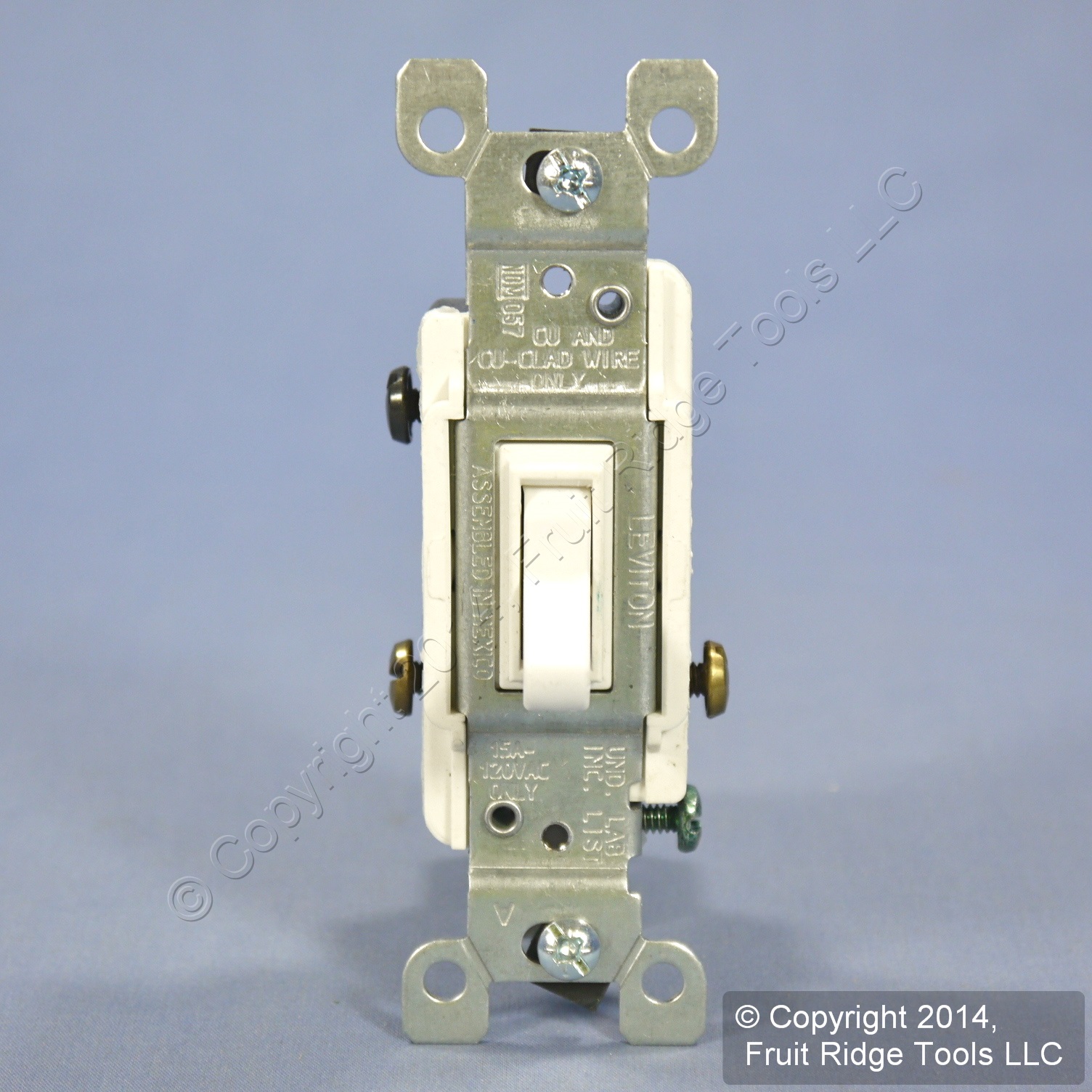 Leviton White 3Way Toggle Wall Light Switch 15A Heavy Duty Bulk S453W