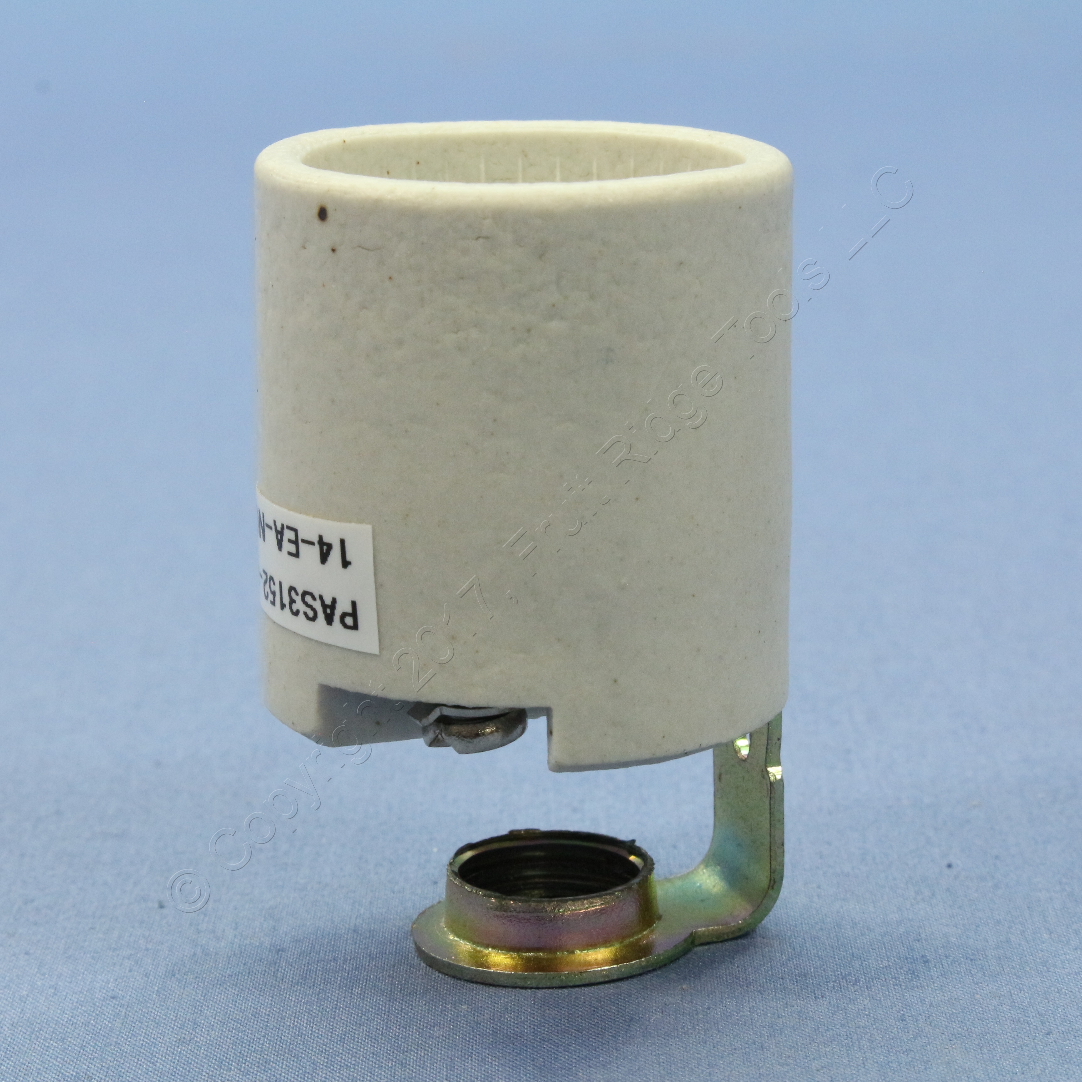 P&S Medium Keyless Porcelain Lamp Holder Pan Light Socket 1/4" IPS