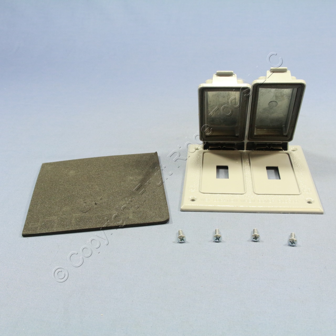 P&S WeatherResistant 2Gang Vertical Outdoor Toggle Switch Cover Plate